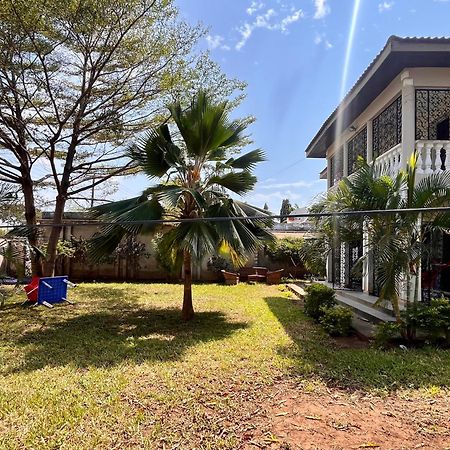 Akogo House - Bnb , Hostel, Backpackers & Volunteer Center Mombasa Exteriér fotografie