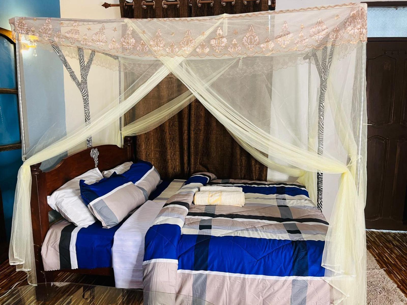 Akogo House - Bnb , Hostel, Backpackers & Volunteer Center Mombasa Exteriér fotografie