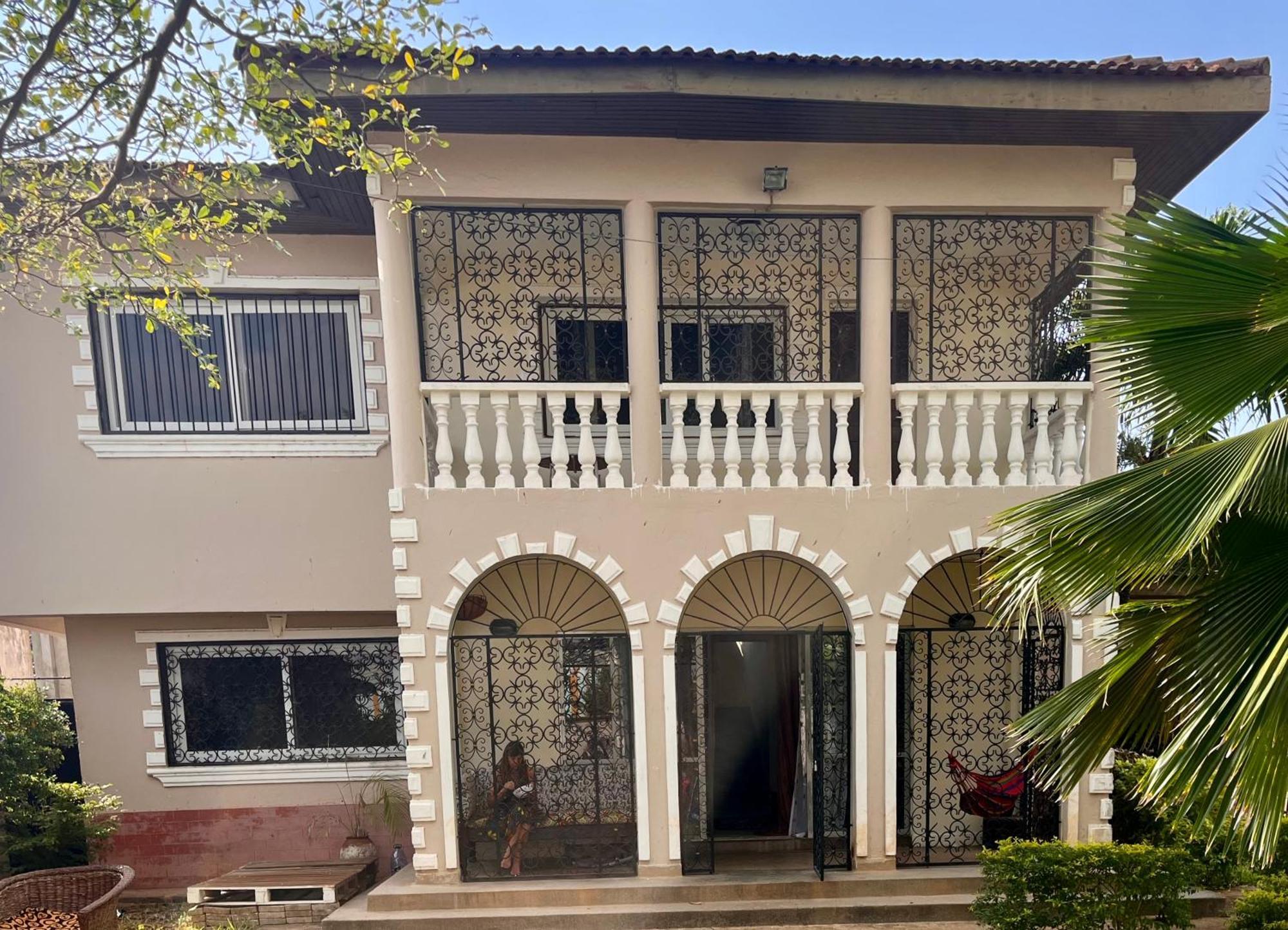 Akogo House - Bnb , Hostel, Backpackers & Volunteer Center Mombasa Exteriér fotografie