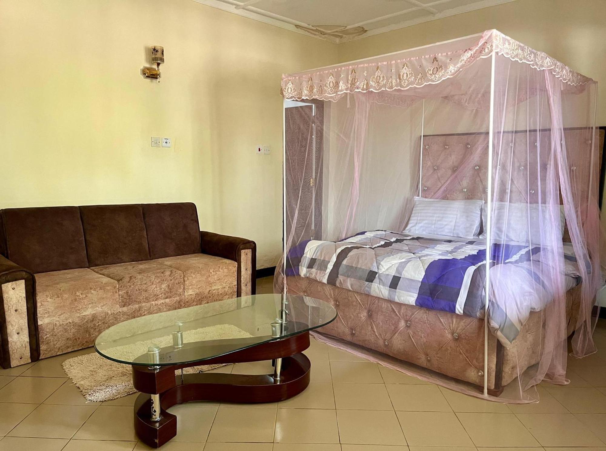 Akogo House - Bnb , Hostel, Backpackers & Volunteer Center Mombasa Exteriér fotografie