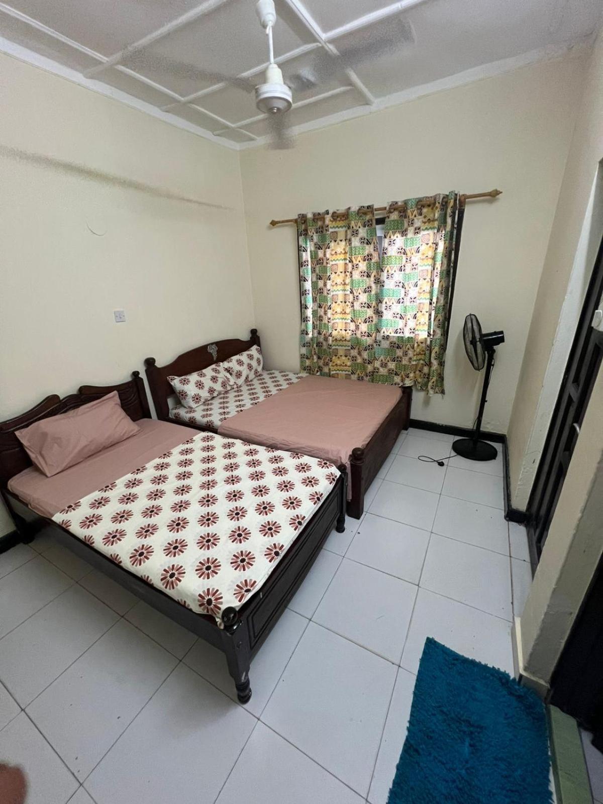 Akogo House - Bnb , Hostel, Backpackers & Volunteer Center Mombasa Exteriér fotografie