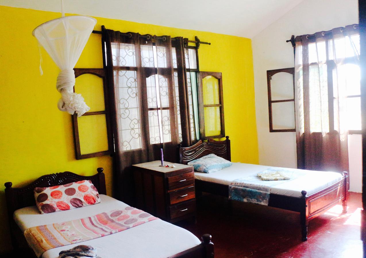 Akogo House - Bnb , Hostel, Backpackers & Volunteer Center Mombasa Exteriér fotografie