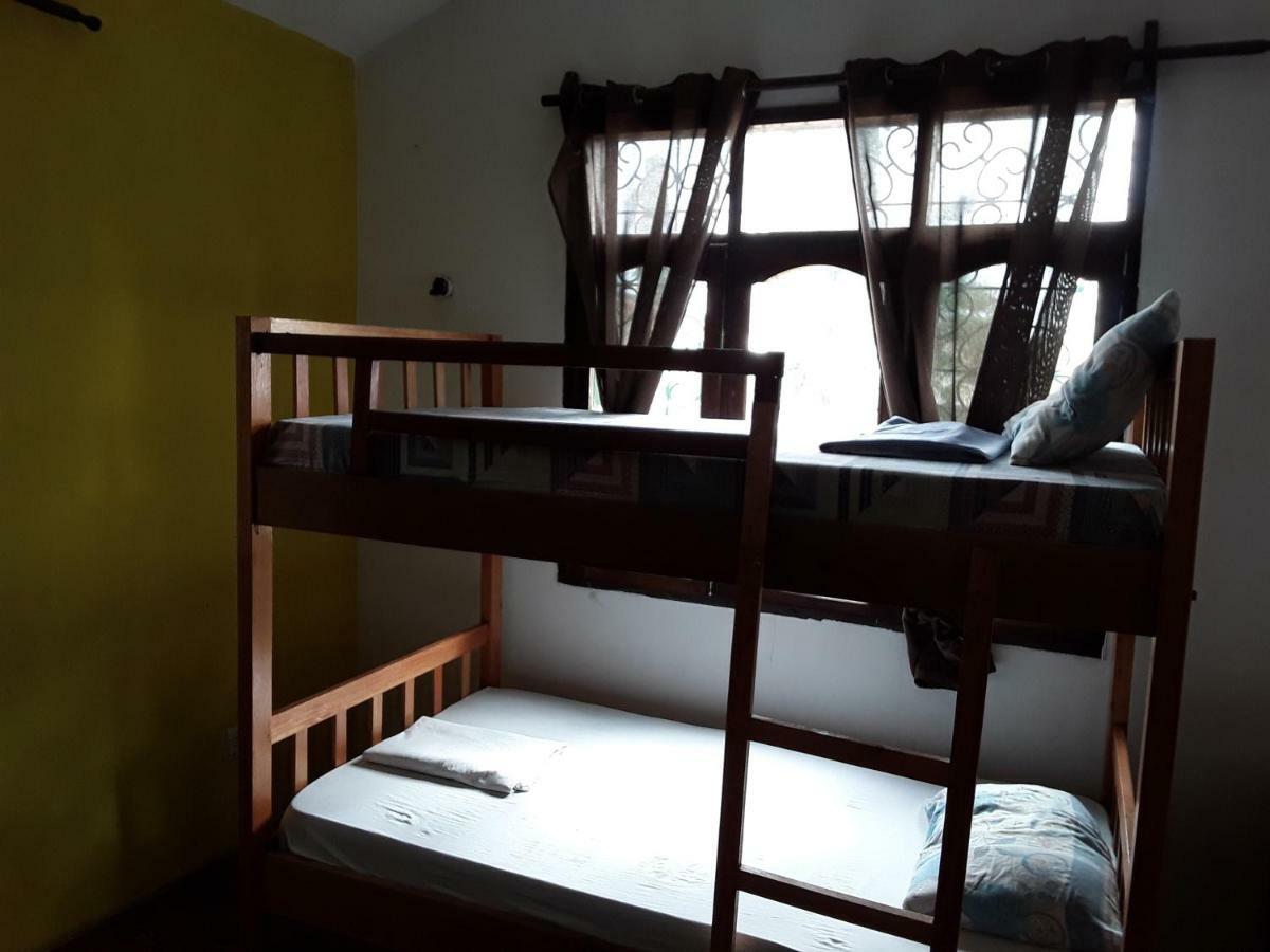Akogo House - Bnb , Hostel, Backpackers & Volunteer Center Mombasa Exteriér fotografie